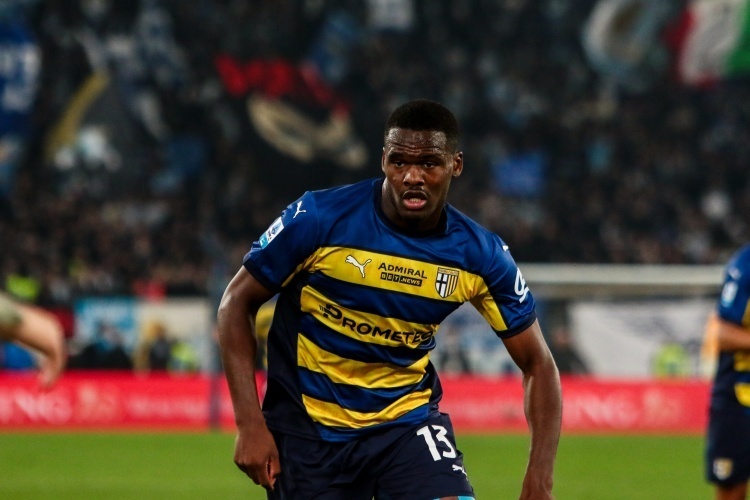 足或关键时 足或关键时